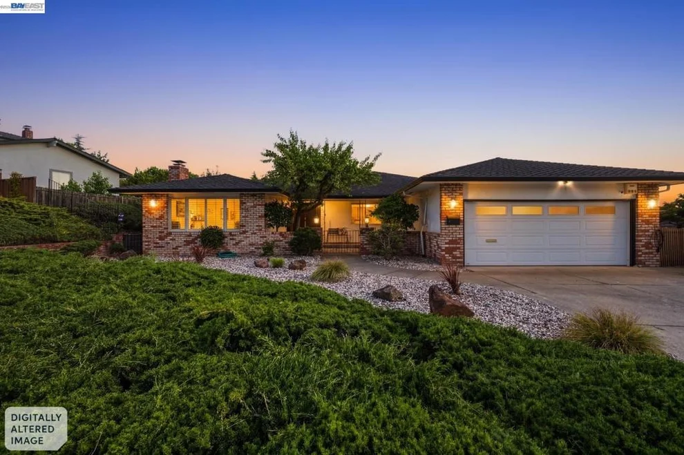 Unit for sale at 26918 Claiborne Ct, Hayward, CA 94542-1704