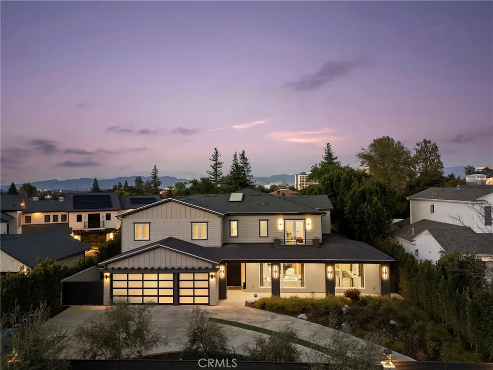 Unit for sale at 15547 Valley Vista Boulevard, Encino, CA 91436