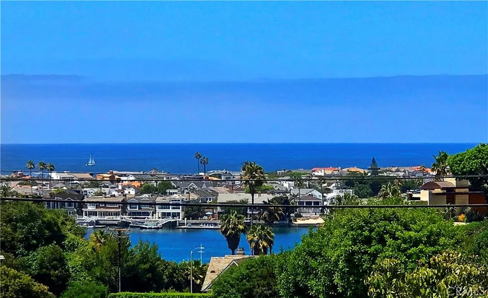 Unit for sale at 428 Carnation Avenue, Corona Del Mar, CA 92625