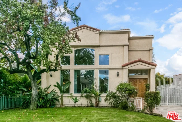 Unit for sale at 437 N WINDSOR, Los Angeles, CA 90004