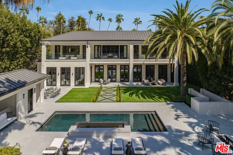 Unit for sale at 917 N Crescent Drive, Beverly Hills, CA 90210