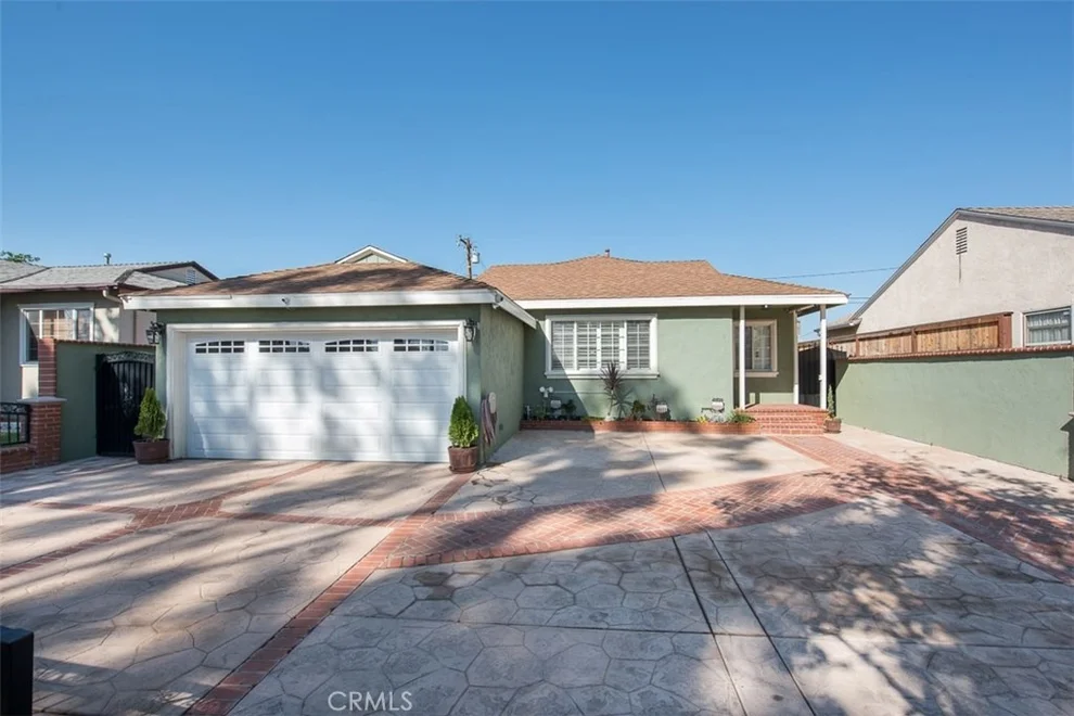 Unit for sale at 2409 Del Amo Boulevard, Lakewood, CA 90712