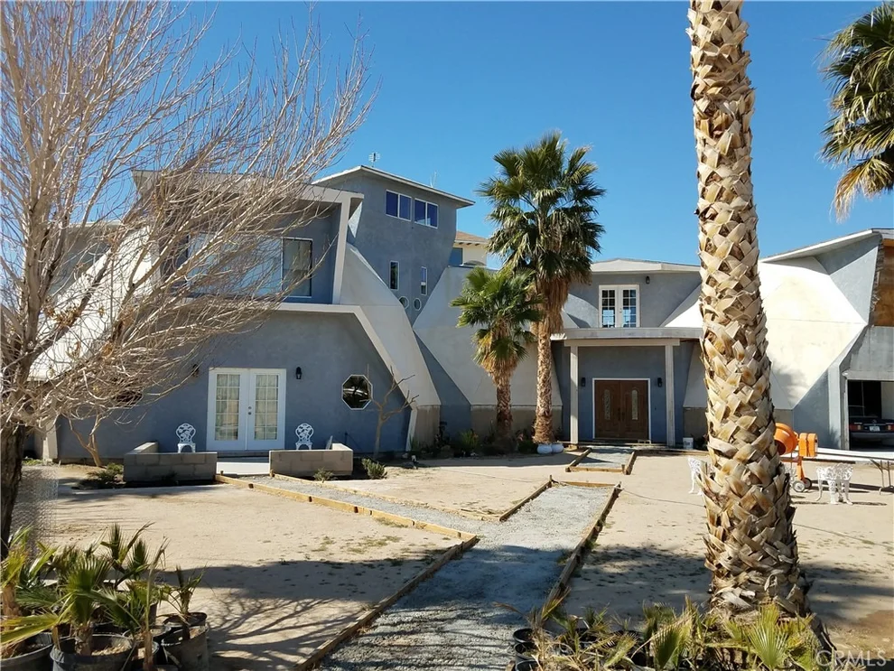 Unit for sale at 45985 Cottonwood Road, Newberry Springs, CA 92365