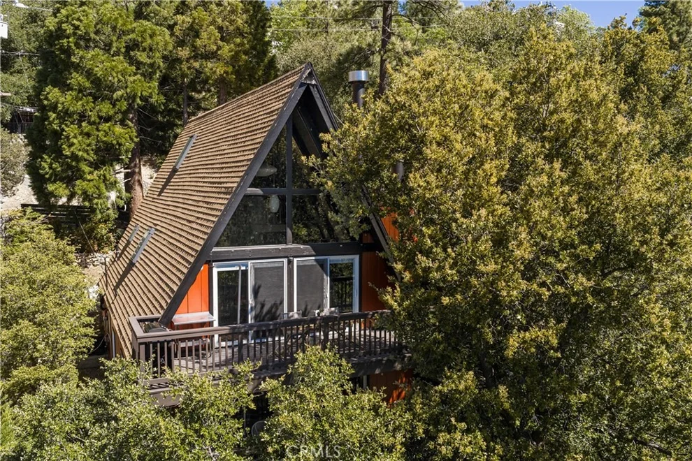 Unit for sale at 26569 Amador Lane, Lake Arrowhead, CA 92352