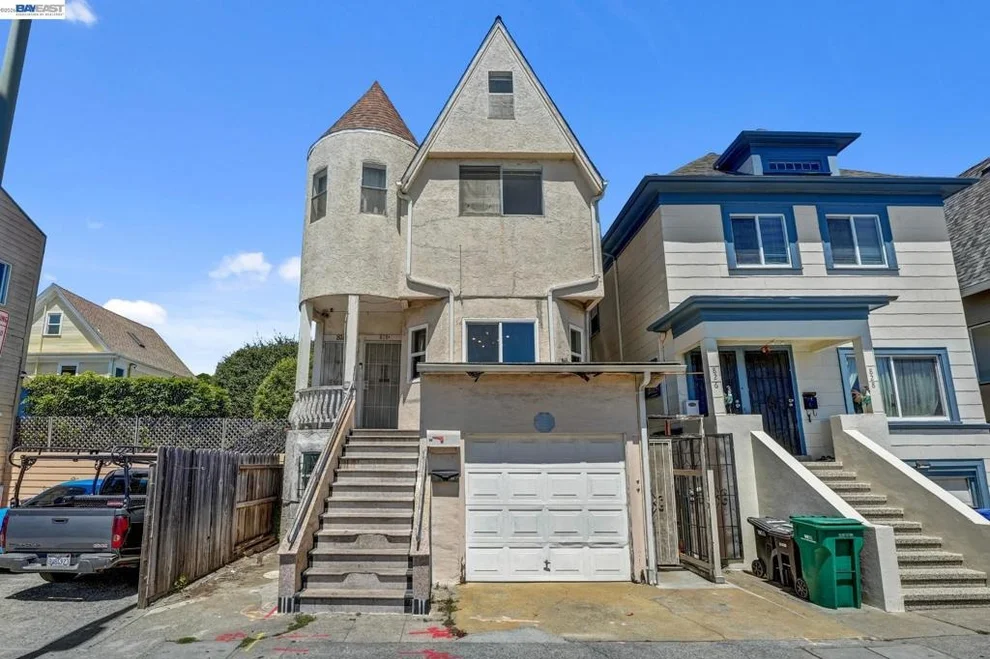 Unit for sale at 818 E 18Th St, Oakland, CA 94607