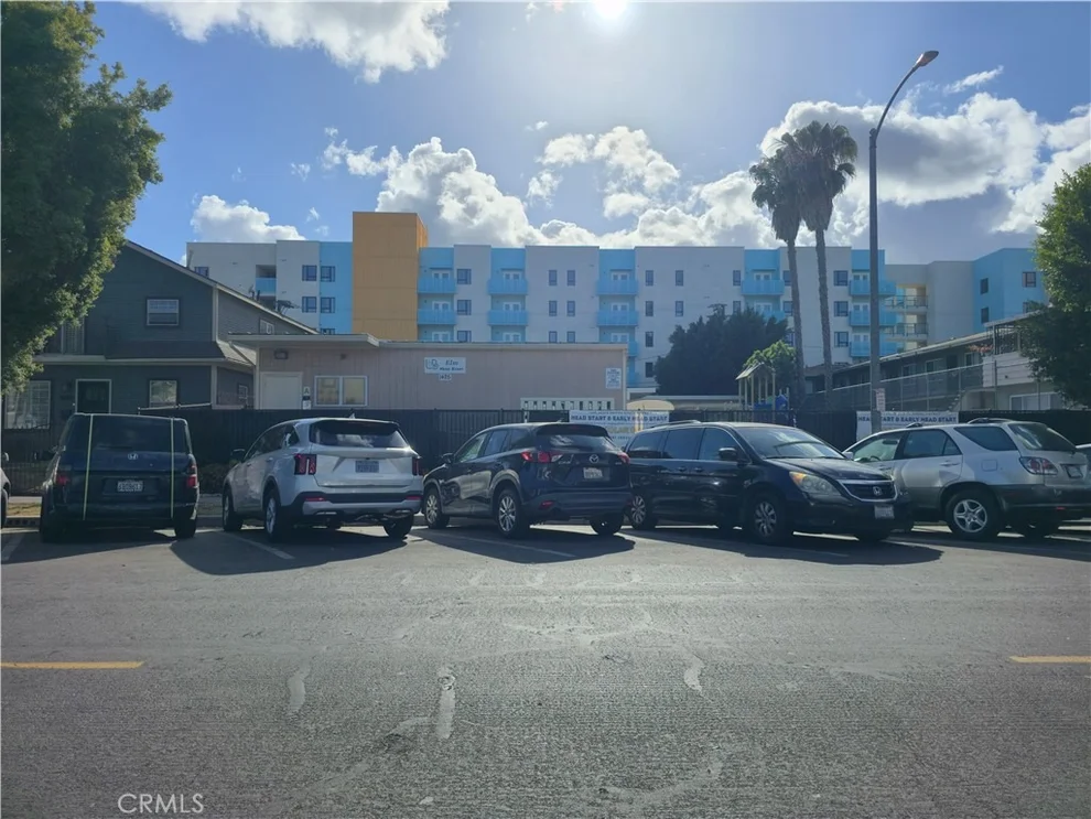 Unit for sale at 1425 Elm, Long Beach, CA 90813