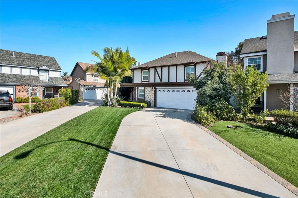 Unit for sale at 25 Carlina, Irvine, CA 92620