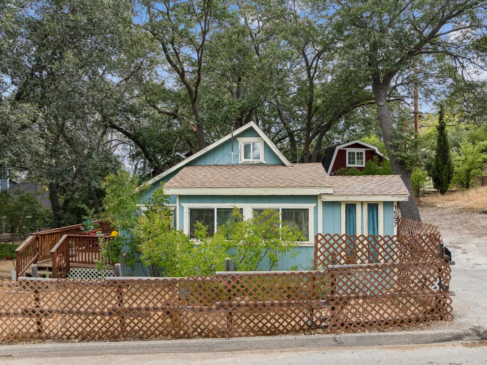 Unit for sale at 1557 Edge Cliff, Lake Arrowhead, CA 92352