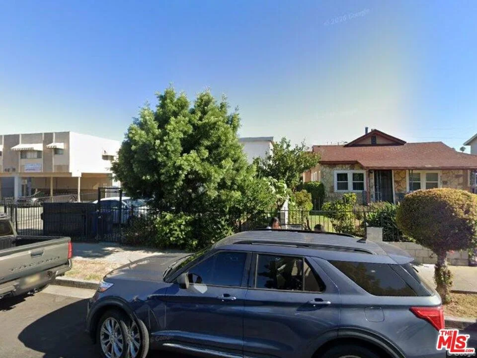 Unit for sale at 4813 W 17th Street, Los Angeles, CA 90019