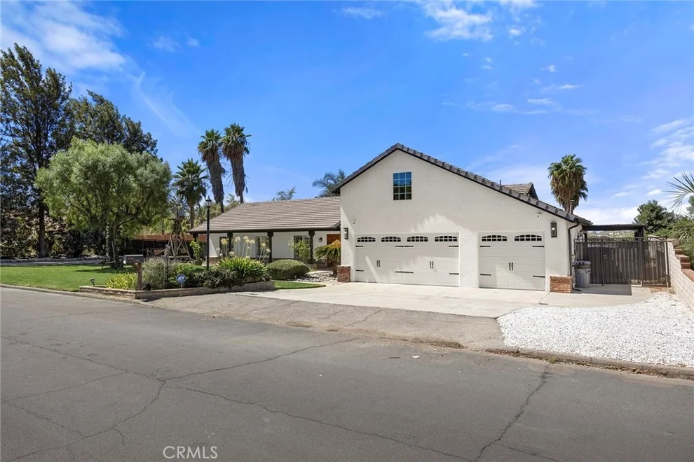 Unit for sale at 17411 Kaison Circle, Riverside, CA 92508