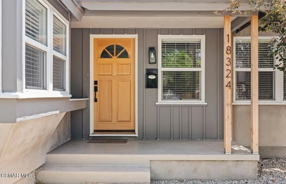 Unit for sale at 18324 Erwin Street, Tarzana, CA 91335