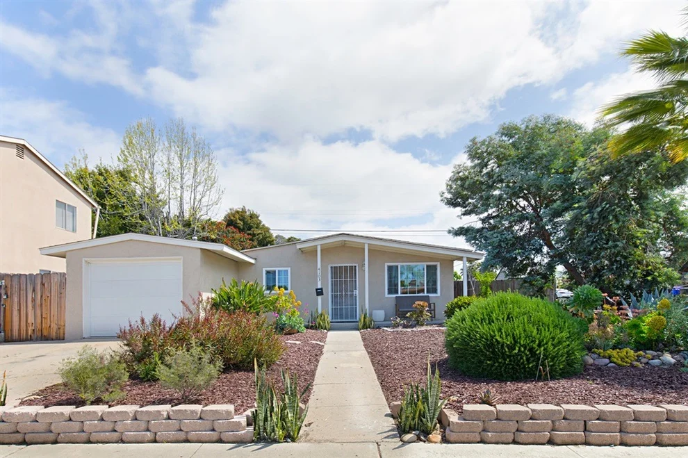 Unit for sale at 4103 Clairemont Dr, San Diego, CA 92117