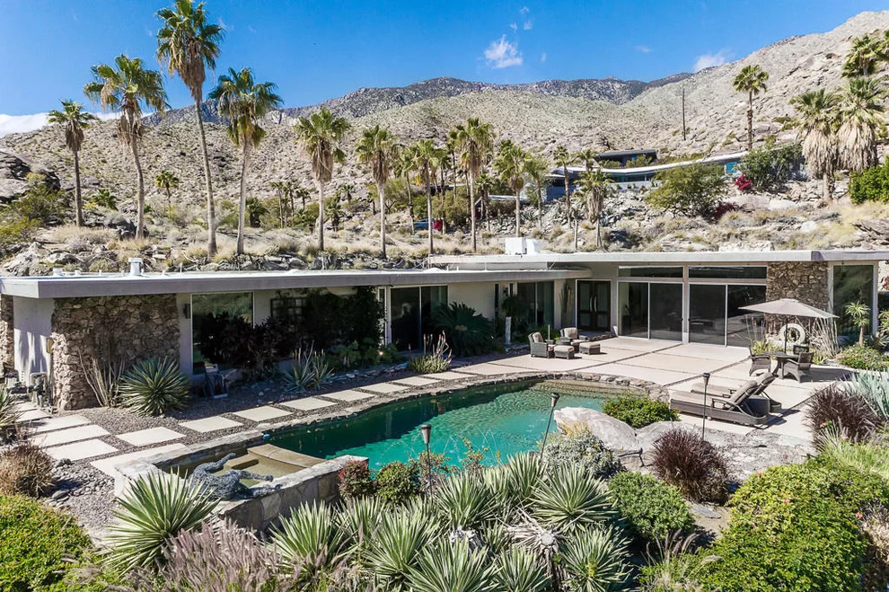 Unit for sale at 2481 Cahuilla Hills Drive, Palm Springs, CA 92264