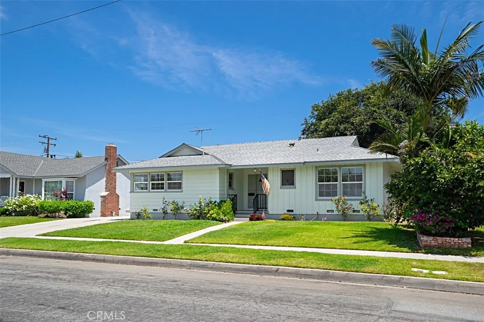 Unit for sale at 3224 Petaluma Avenue, Long Beach, CA 90808