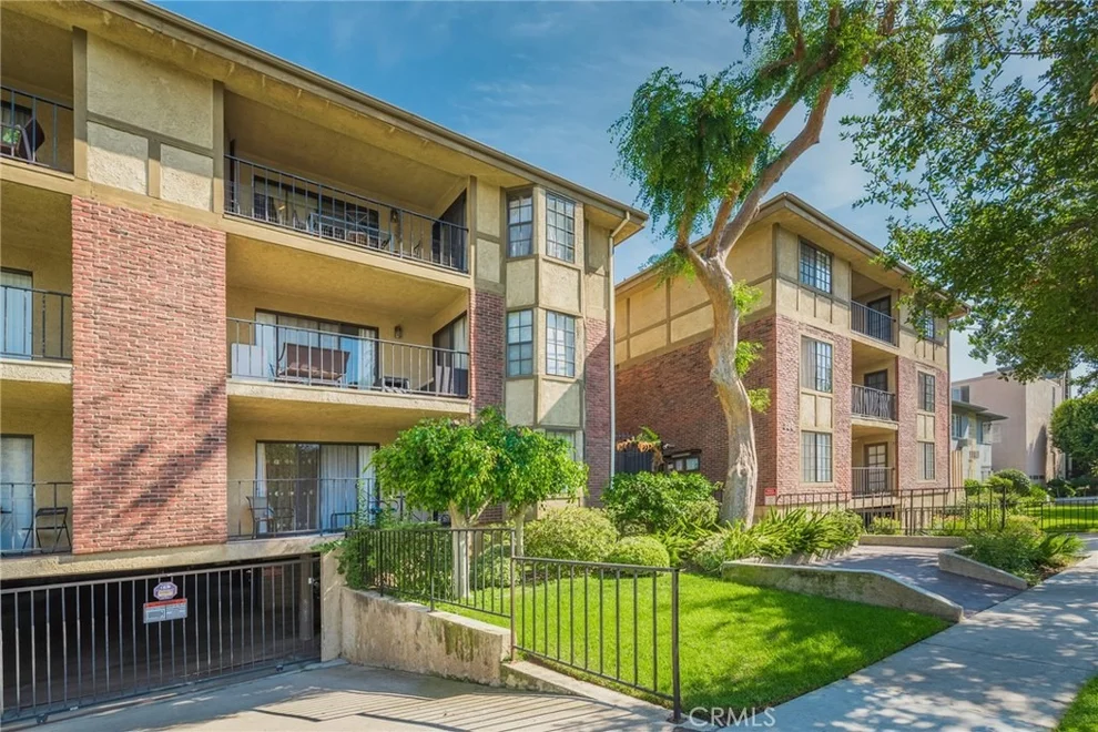 Unit for sale at 336 N Louise Street, Glendale, CA 91206