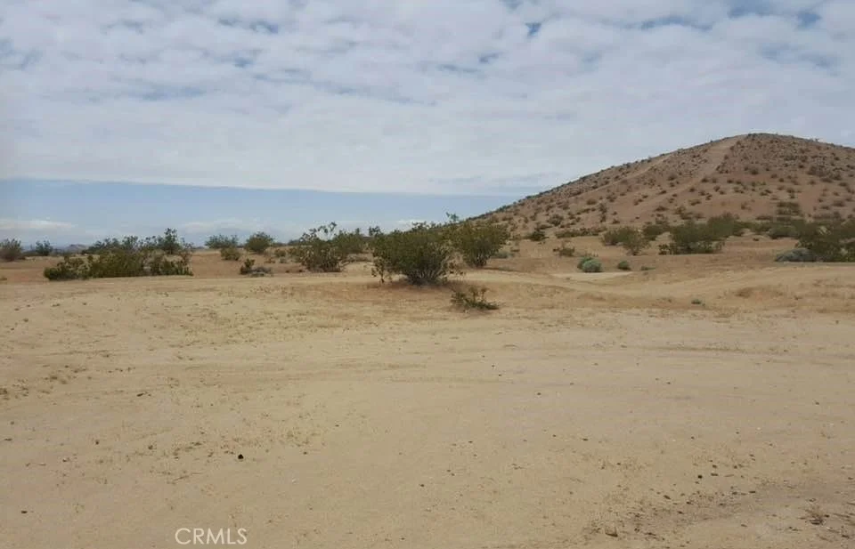 Unit for sale at 983 Tract 3195, Kern, CA 93505