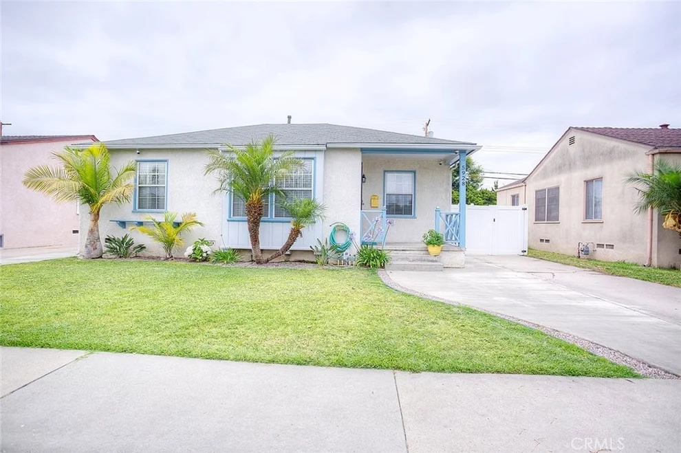 Unit for sale at 5928 Blackthorne Avenue, Lakewood, CA 90712