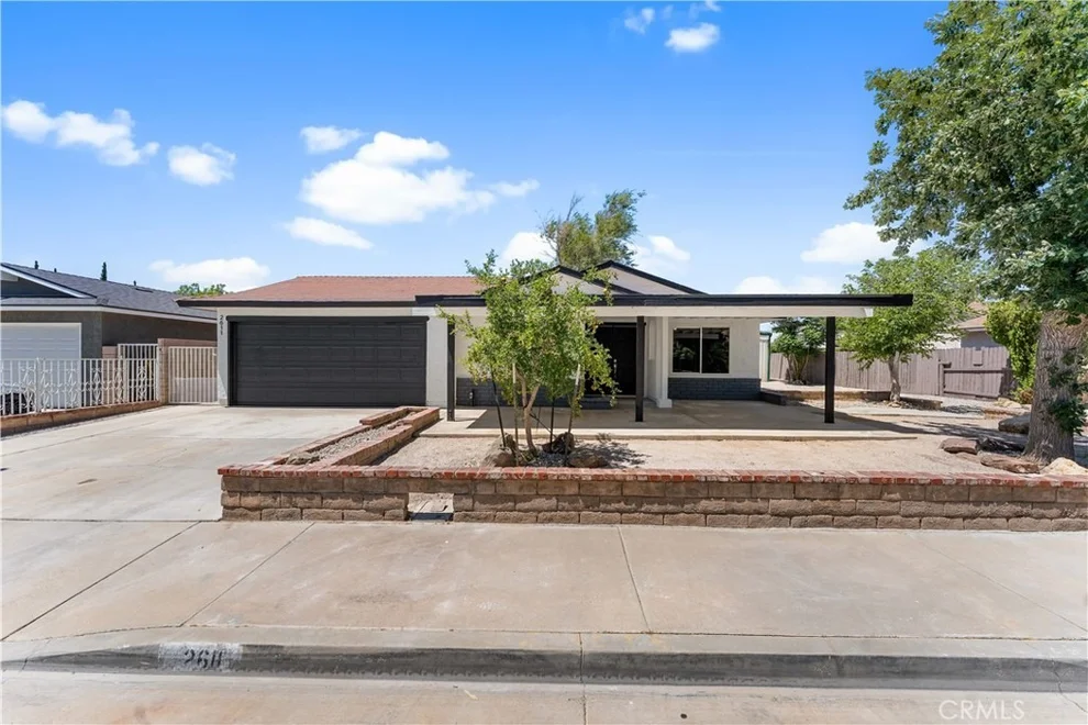 Unit for sale at 2611 W Avenue K6, Lancaster, CA 93536