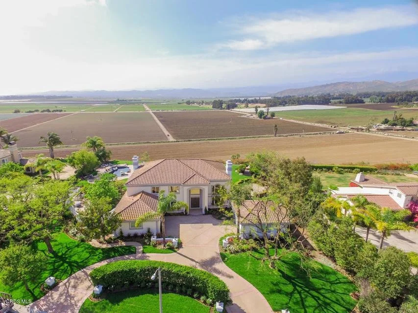 Unit for sale at 1379 Avenida De Aprisa, Camarillo, CA 93010