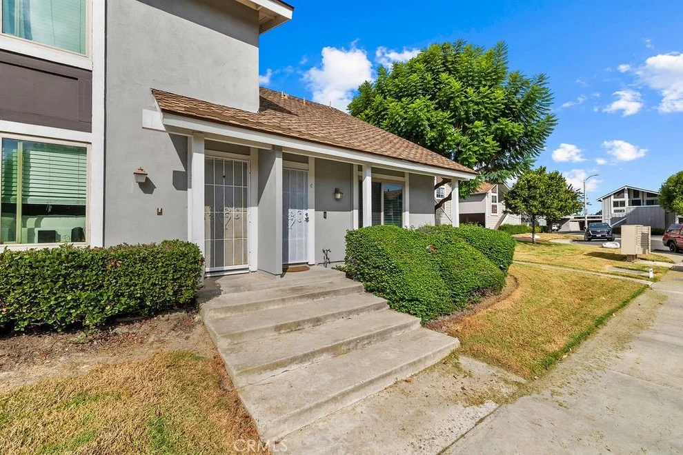 Unit for sale at 6711 Sun, Huntington Beach, CA 92647