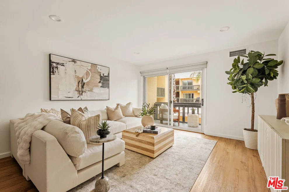 Unit for sale at 770 W Imperial Avenue, El Segundo, CA 90245