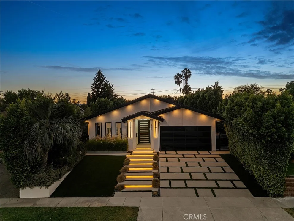 Unit for sale at 5715 Troost Avenue, North Hollywood, CA 91601
