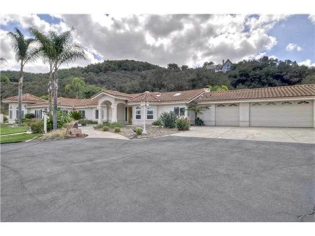 Unit for sale at 7055 Via De La Reina, Bonsall, CA 92003