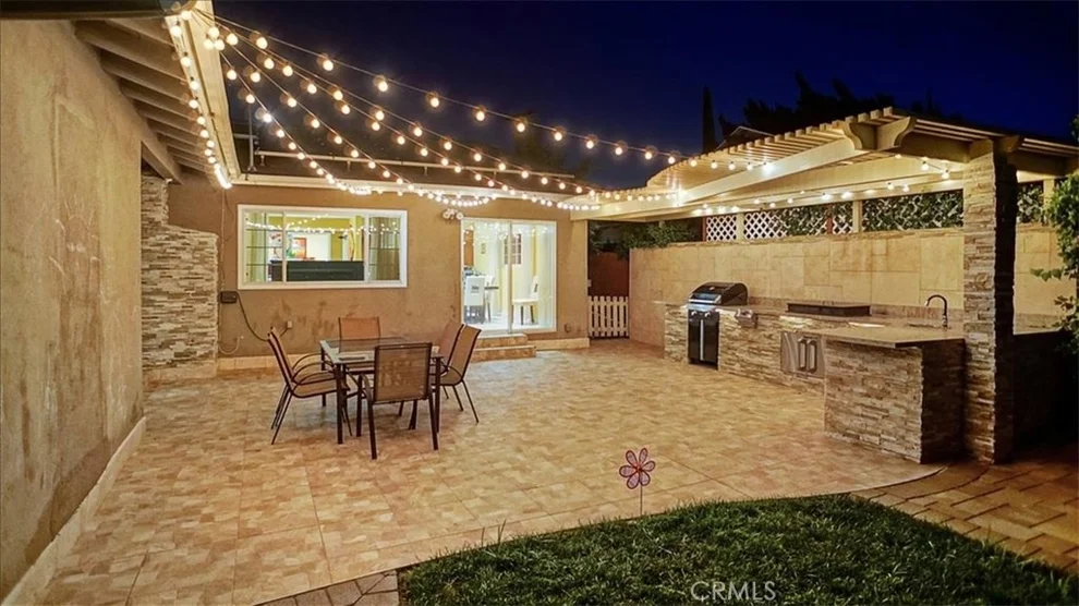 Unit for sale at 13344 Lull Street, North Hollywood, CA 91605
