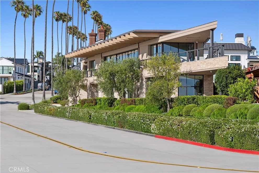 Unit for sale at 2804 Ocean, Corona Del Mar, CA 92625