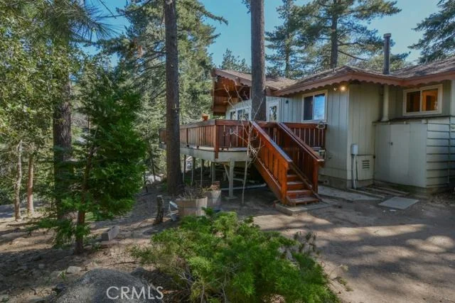 Unit for sale at 1121 Chateau Drive, Crestline, CA 92325