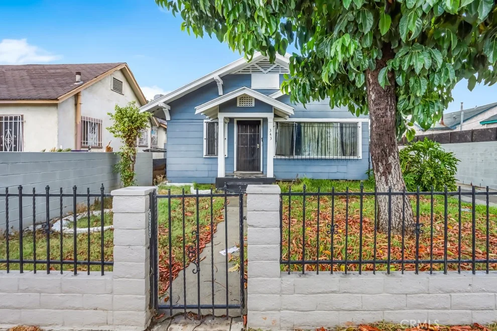 Unit for sale at 343 W 74th, Los Angeles, CA 90003