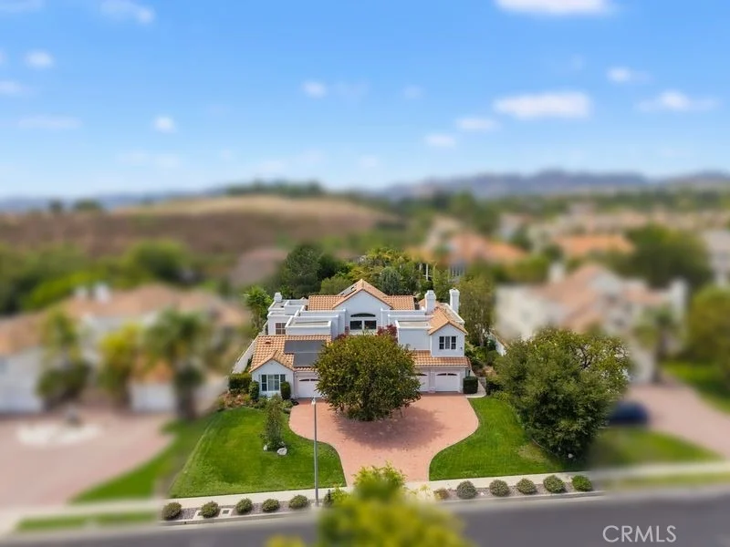 Unit for sale at 10811 Baile Avenue, Chatsworth, CA 91311