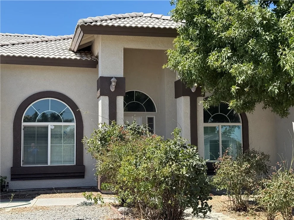 Unit for sale at 6439 Lime, Phelan, CA 92371