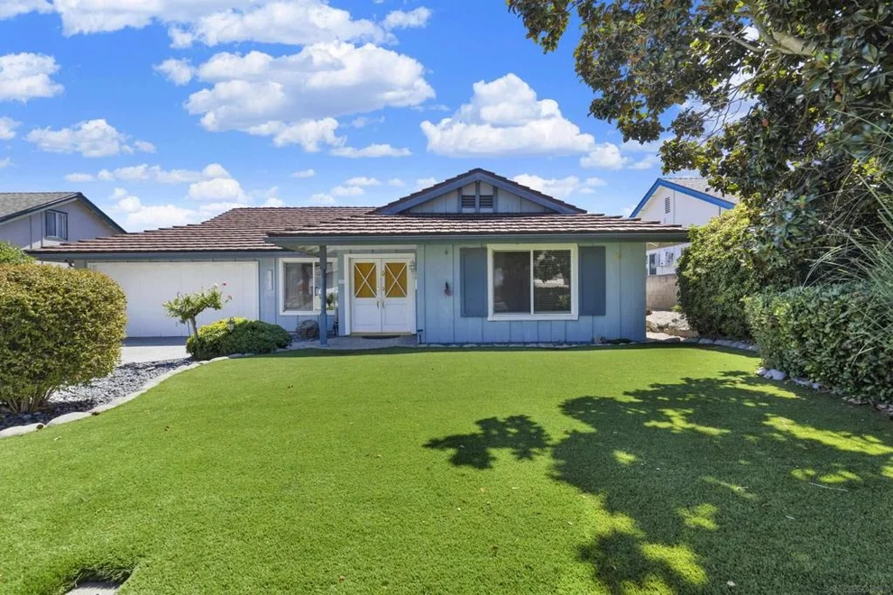 Unit for sale at 13015 Wanesta, Poway, CA 92064