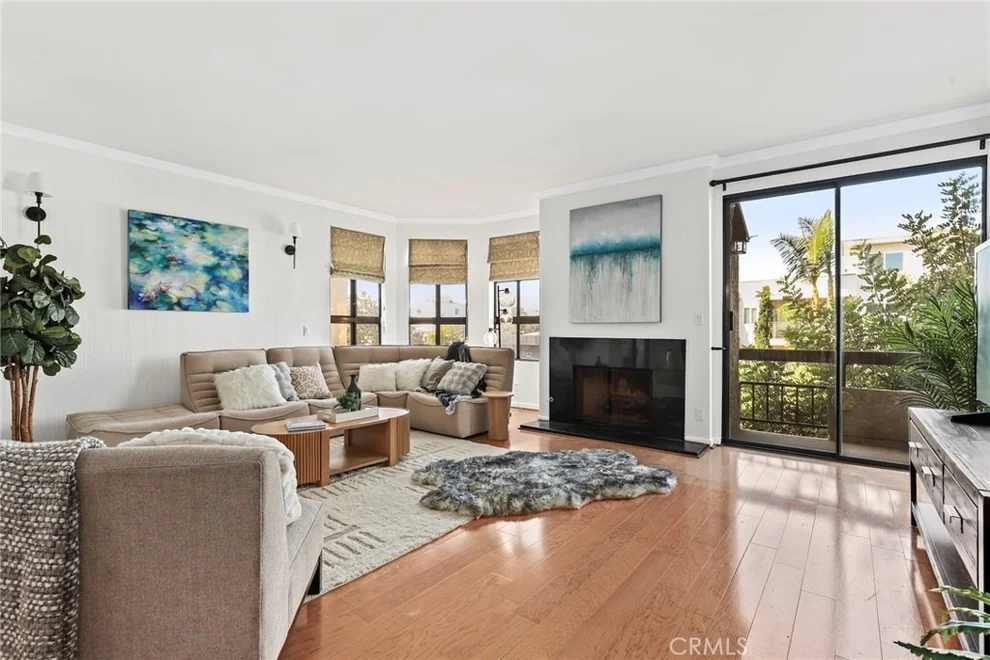 Unit for sale at 8642 Gregory Way, Los Angeles, CA 90035