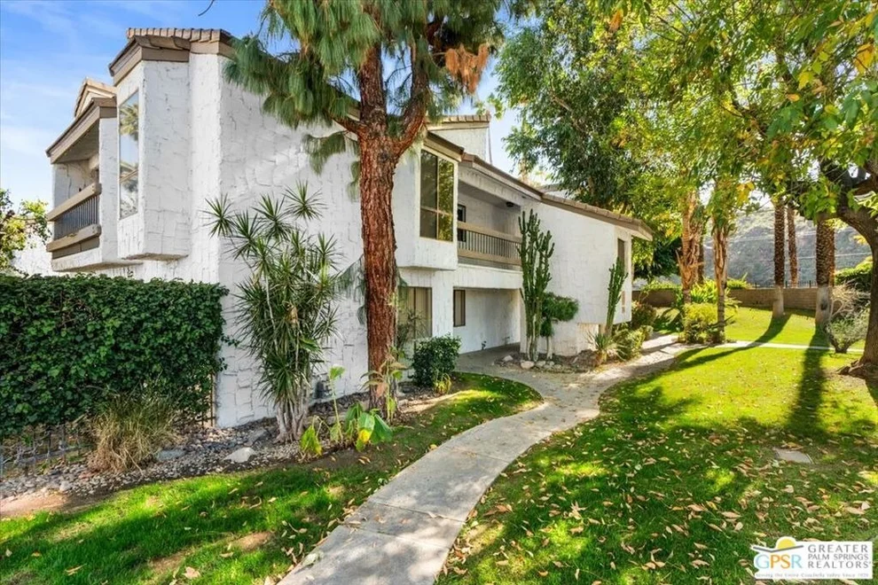 Unit for sale at 5125 E Waverly Drive, Palm Springs, CA 92264