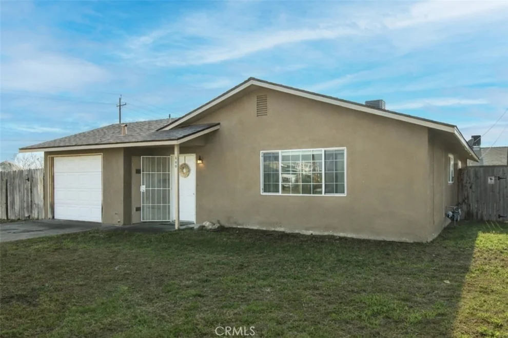 Unit for sale at 660 S 3rd, Chowchilla, CA 93610