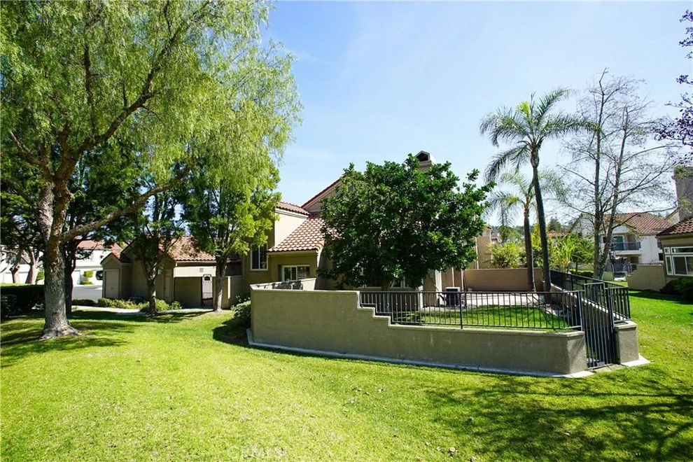 Unit for sale at 28062 Hastings, Mission Viejo, CA 92692