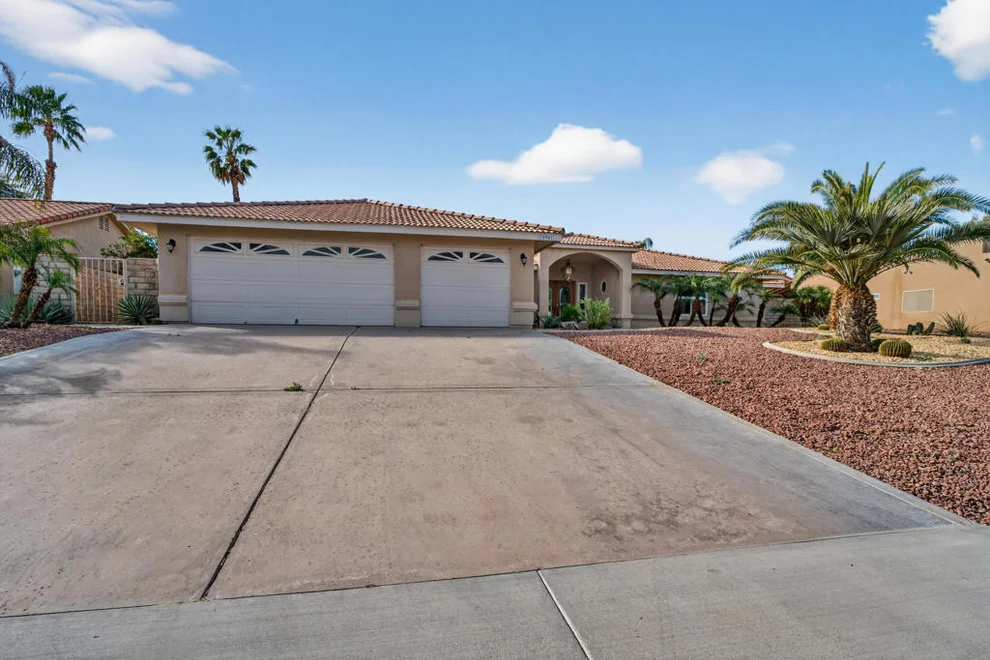 Unit for sale at 78901 Runaway Bay Drive, Bermuda Dunes, CA 92203