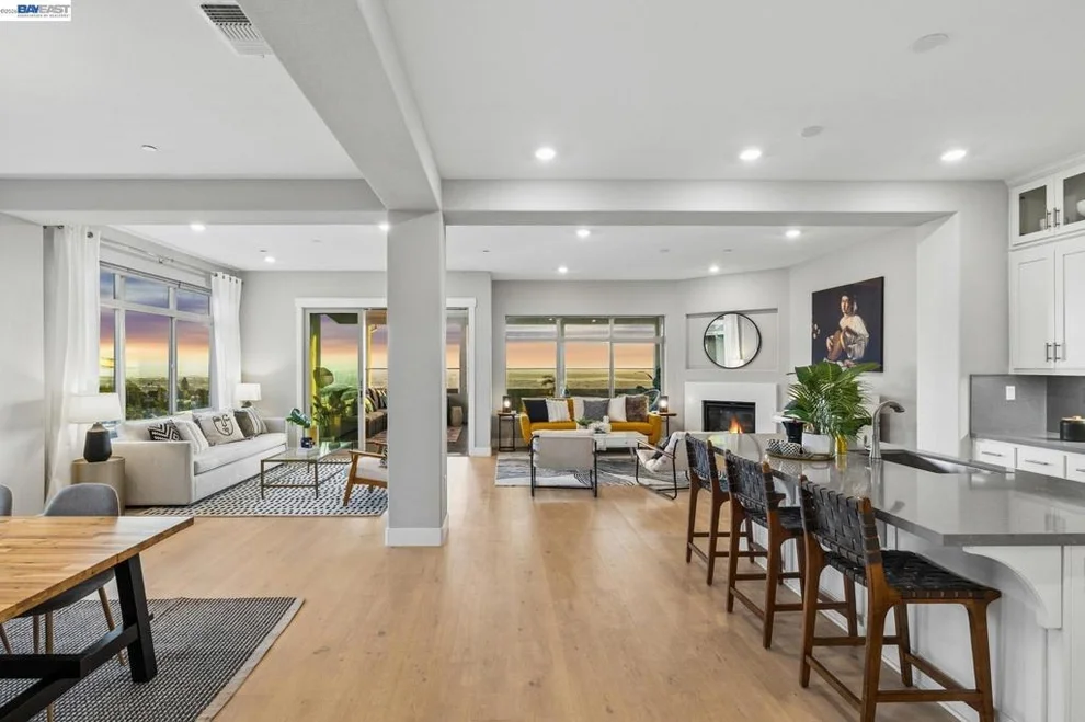 Unit for sale at 6767 SKYVIEW DRIVE, Oakland, CA 94605