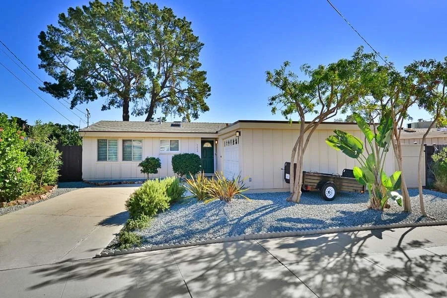 Unit for sale at 2402 Eileen Dr, San Diego, CA 92123