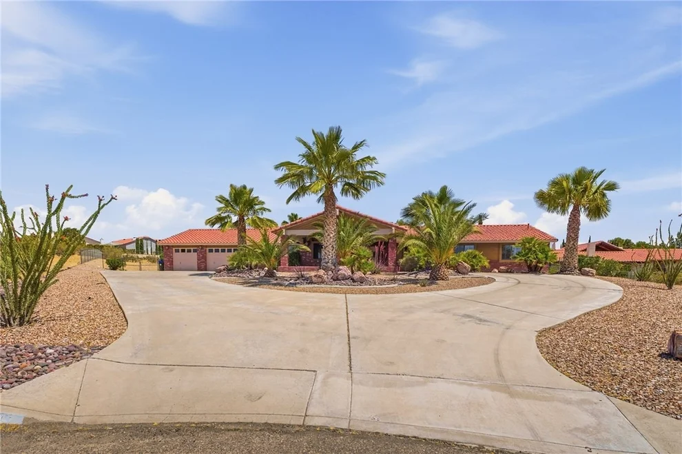 Unit for sale at 16385 Kamana Court, Apple Valley, CA 92307