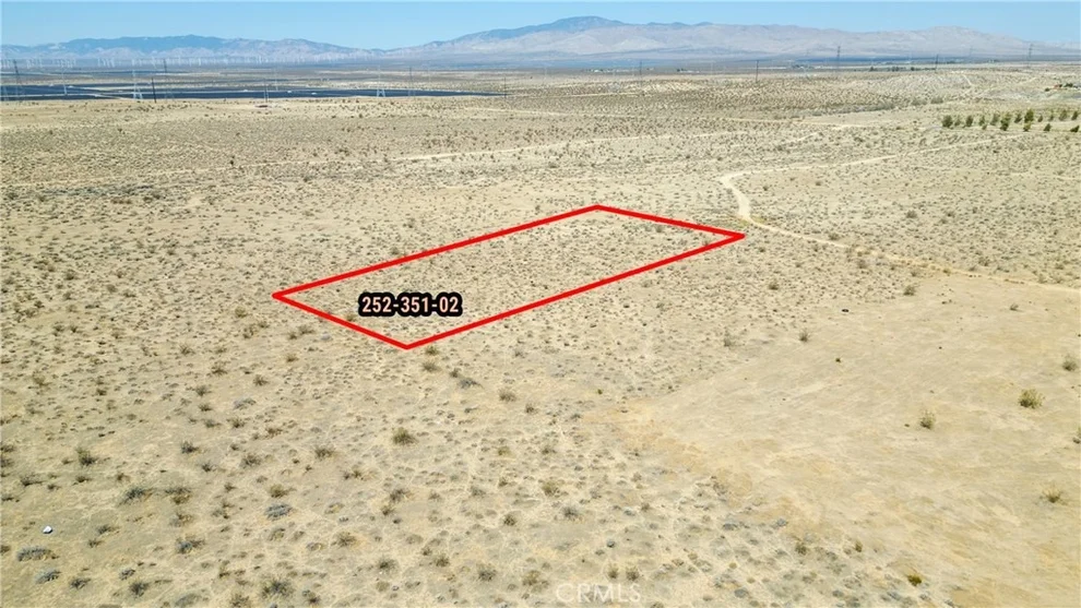 Unit for sale at 0 PTN OF SE1/4 SEC18 T9 R13 EXCL OF MR, Rosamond, CA 93560