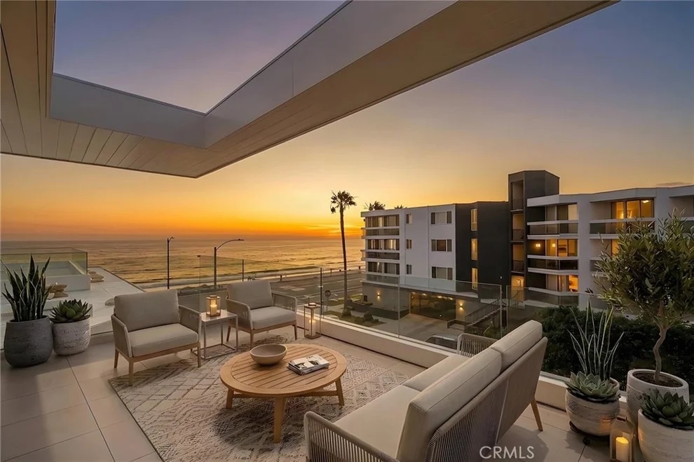 Unit for sale at 1400 Esplanade, Redondo Beach, CA 90277