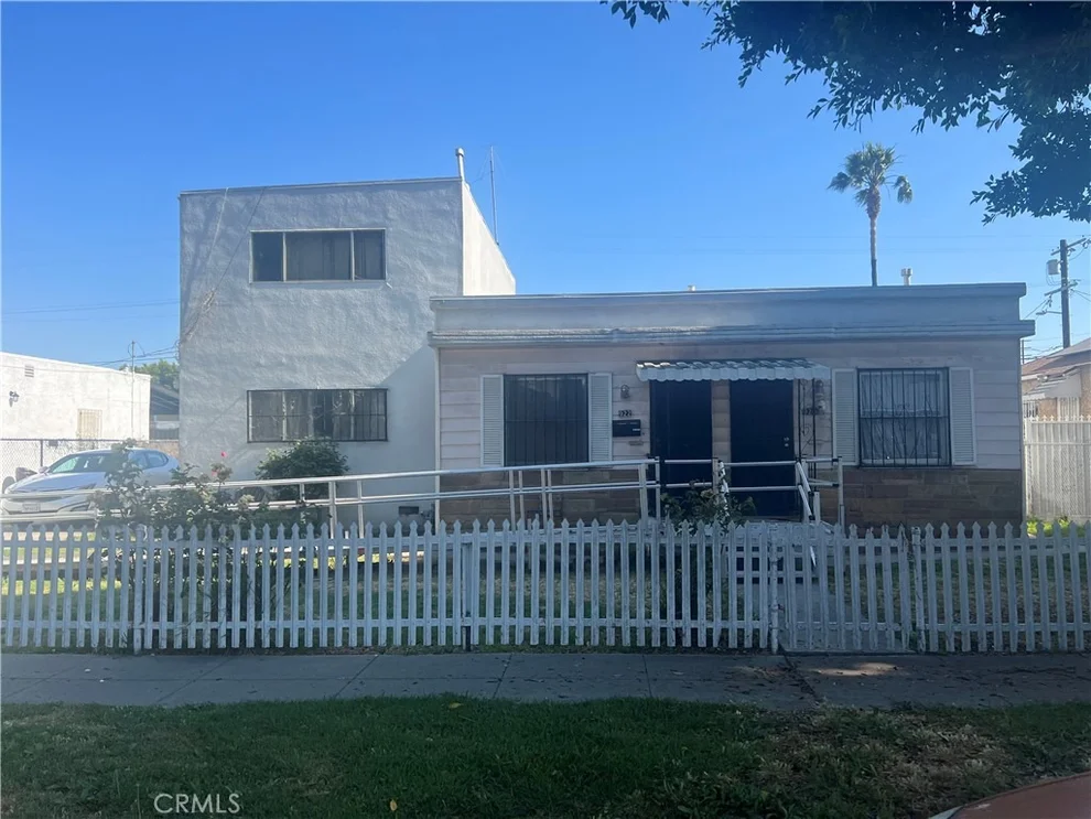 Unit for sale at 920 922 E 91st Street E, Los Angeles, CA 90002