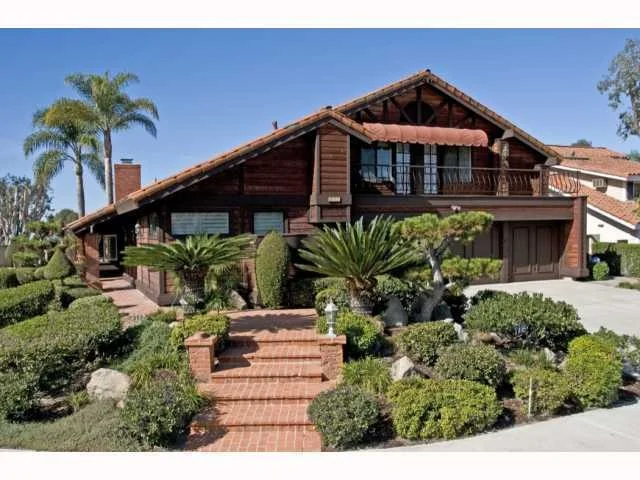 Unit for sale at 305 Via Chica Court, Solana Beach, CA 92075