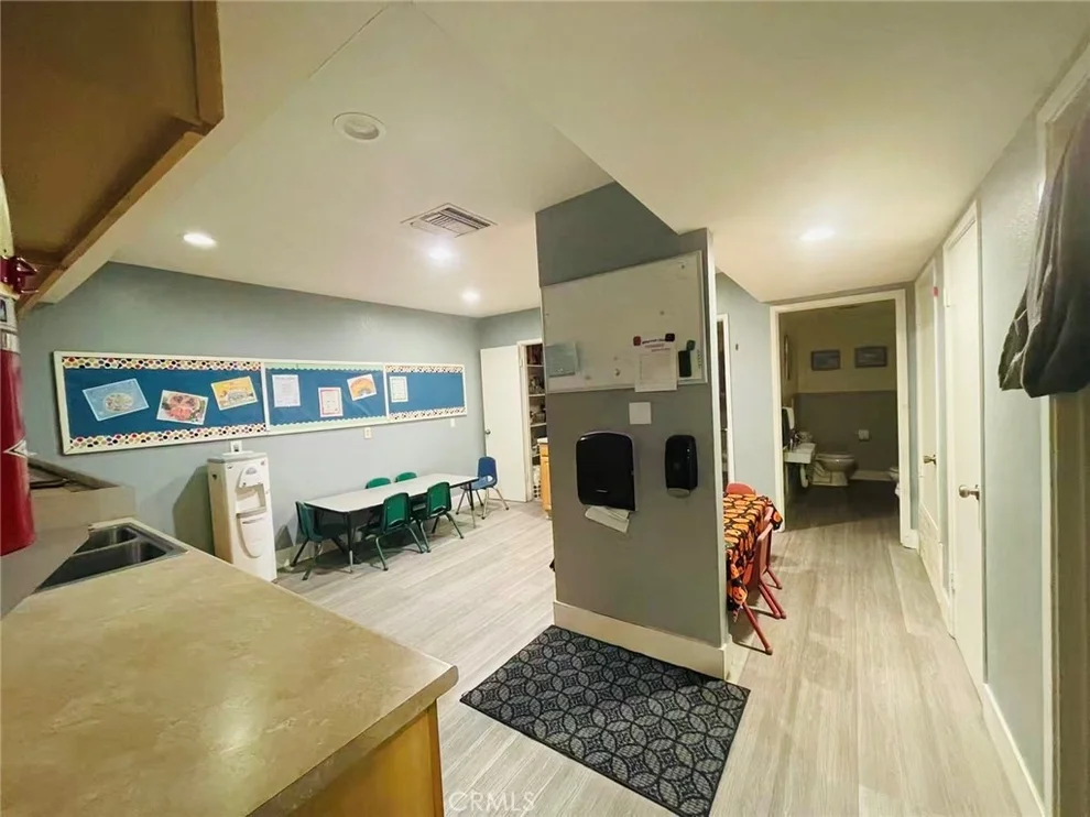 Unit for sale at 14211 Newport Avenue, Tustin, CA 92780