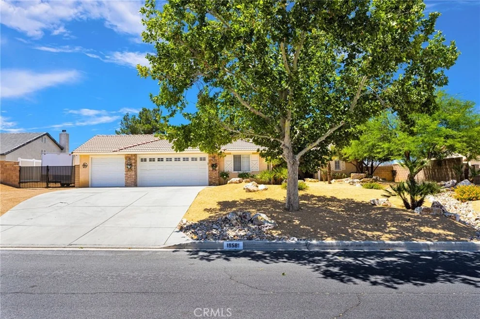 Unit for sale at 19581 Powhatan Rd, Apple Valley, CA 92308