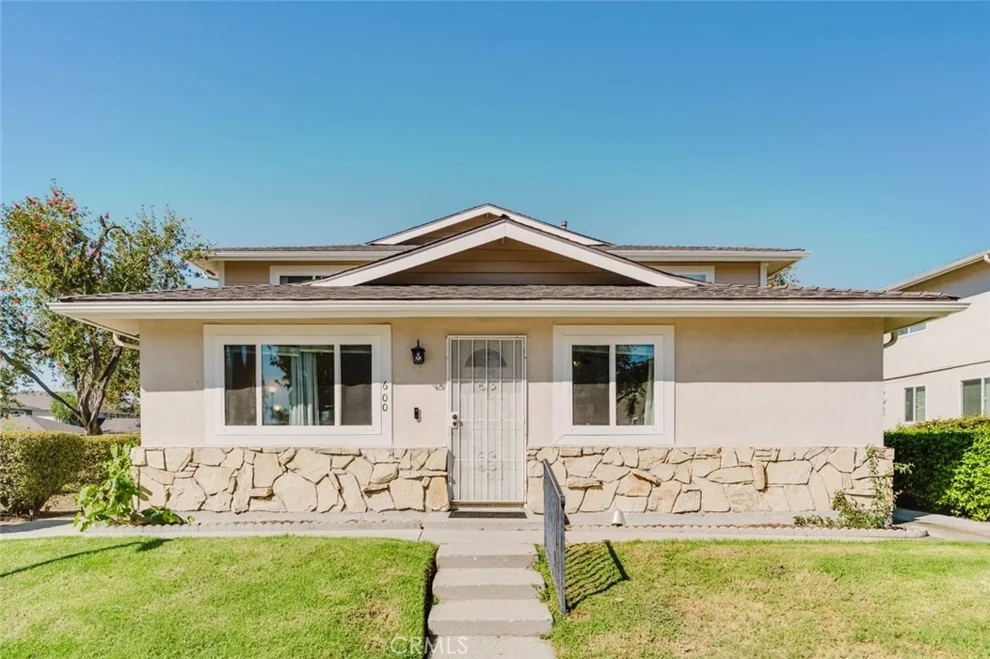 Unit for sale at 600 Avenida Del Platino, Thousand Oaks, CA 91320