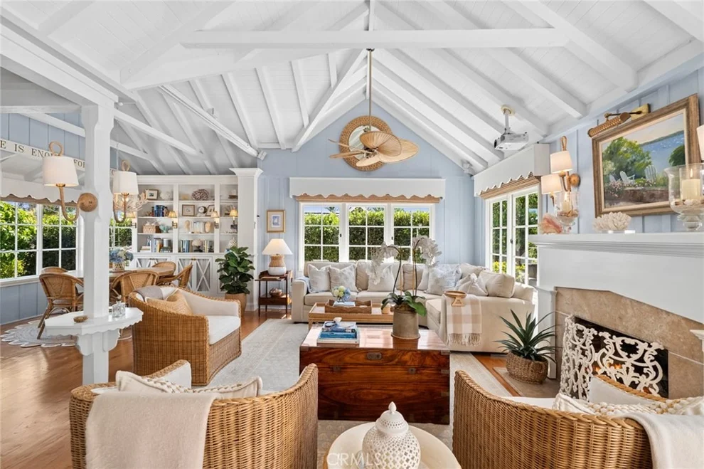 Unit for sale at 376 Diamond, Laguna Beach, CA 92651